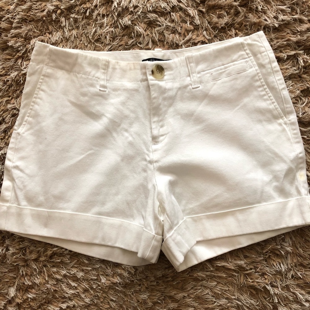 Daisy Fuentes White Shorts Size 4